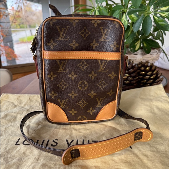EUC Louis Vuitton Monogram Danube Crossbody Bag - Picture 1 of 15